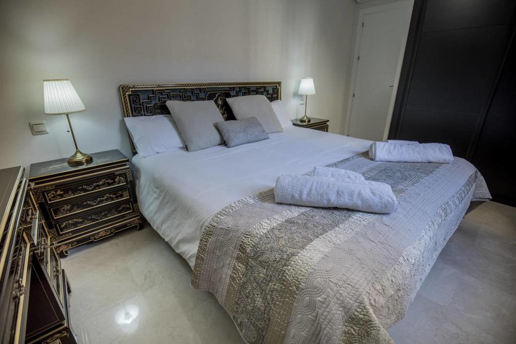 Apartamento Calle Sierpes Sevilla Buitenkant foto